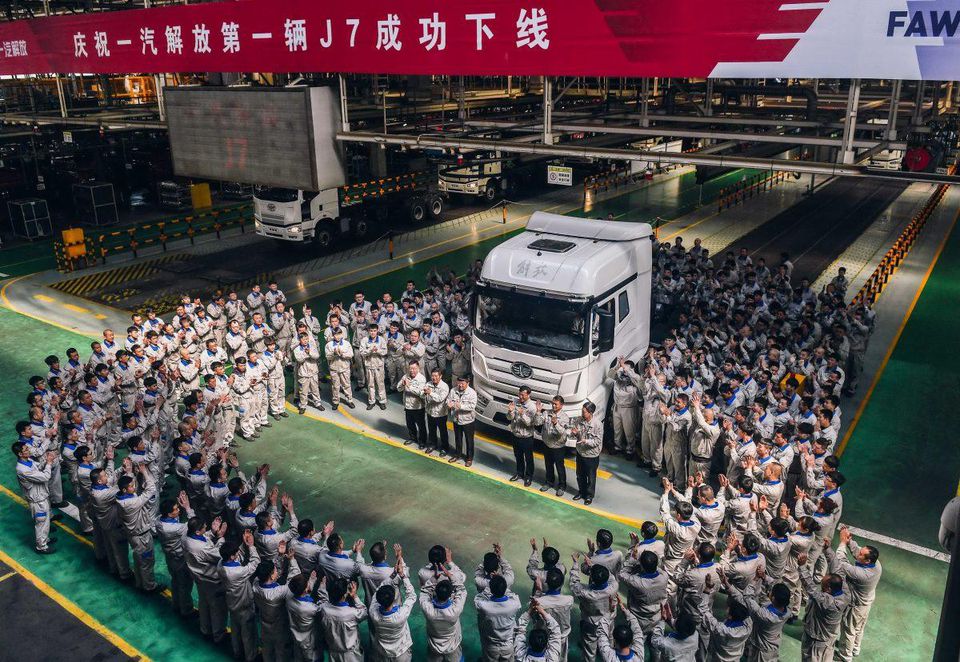 China FAW Jiefang commercial trucks manufacturers